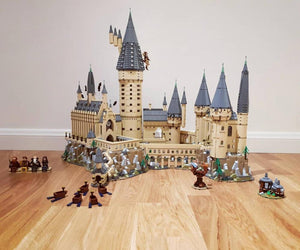 Castillo de Hogwarts armable de 6120 piezas.